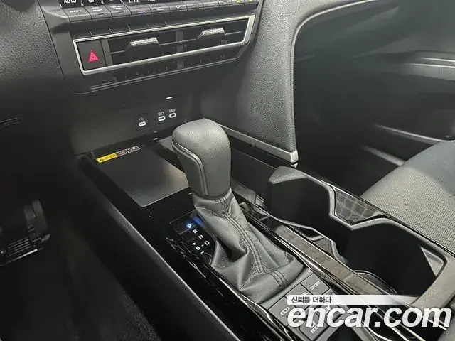 Toyota Camry 2025 — Şəkil 7/19