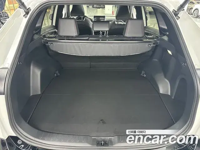 Toyota RAV4 2025 — Photo 9/19