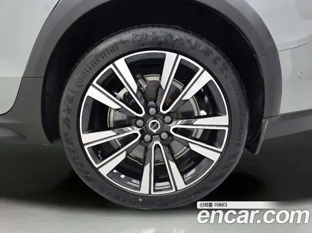 Volvo V60 Cross Country 2024 — Photo 1/20