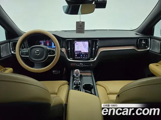 Volvo V60 Cross Country 2024 — Photo 17/20