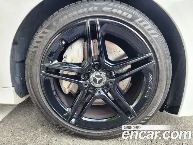 Mercedes-Benz CLS-Class 2019 — Photo 2/20