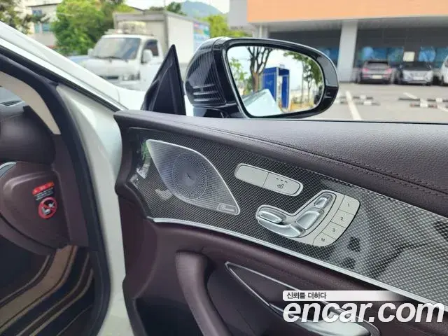 Mercedes-Benz CLS-Class 2019 — Photo 12/20