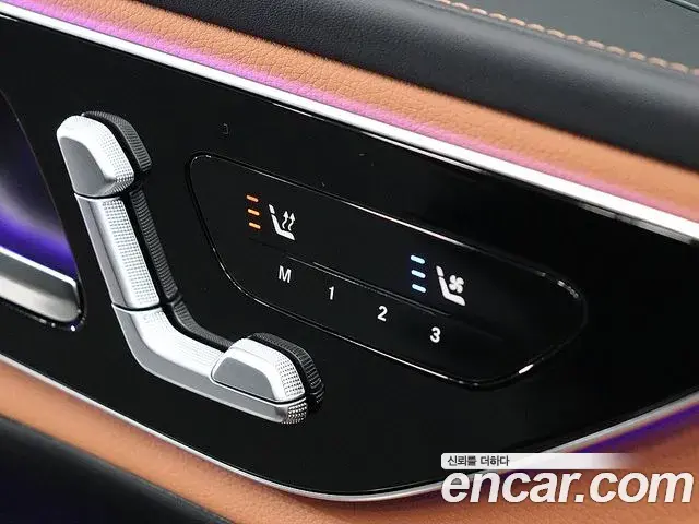 Mercedes-Benz GLC-Class 2025 — Photo 1/20