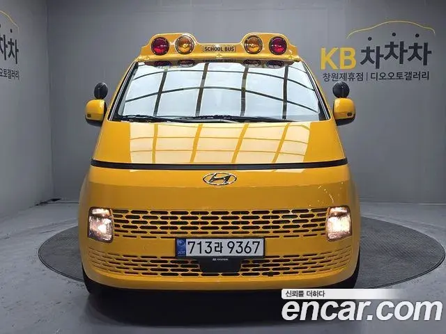 Hyundai Staria 2022 — Фото 2/20