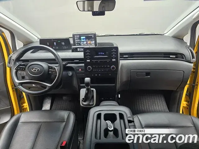 Hyundai Staria 2022 — Фото 9/20