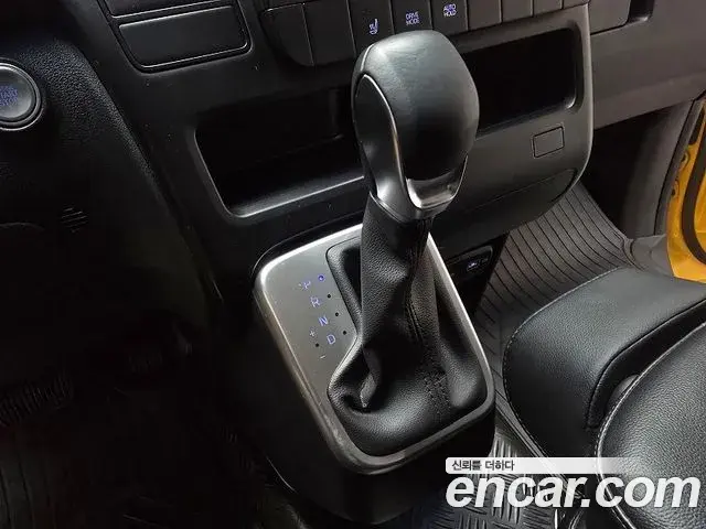 Hyundai Staria 2022 — Фото 7/20