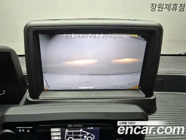 Hyundai Staria 2022 — Фото 11/20
