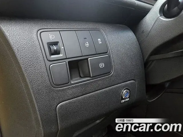Hyundai Staria 2022 — Фото 16/20