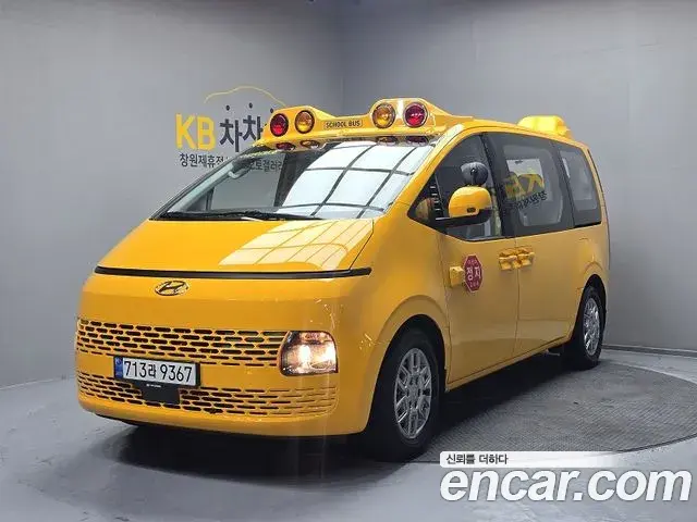 Hyundai Staria 2022 — Фото 19/20