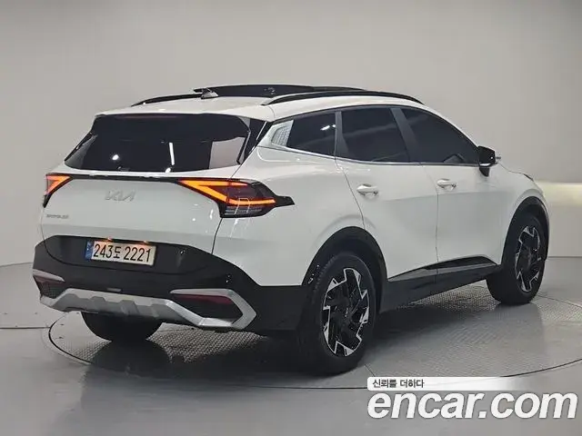 Kia Sportage 2022 — Photo 9/19