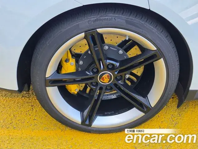 Porsche Taycan 2021 — Şəkil 18/18