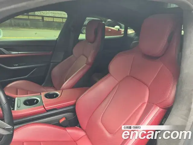 Porsche Taycan 2021 — Şəkil 16/18