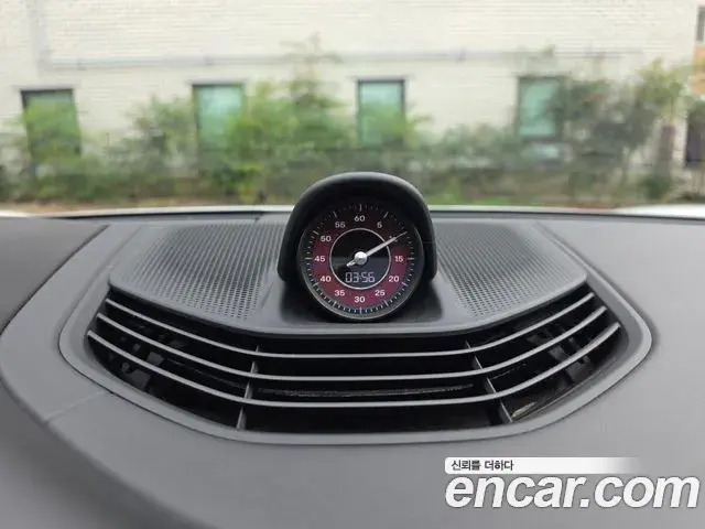 Porsche Taycan 2021 — Şəkil 13/18