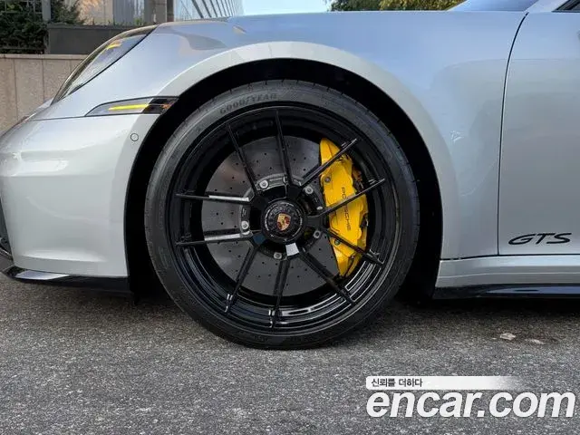 Porsche 911 2025 — Photo 5/20