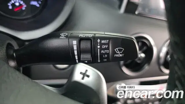 Kia Stinger 2018 — Photo 33/35