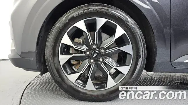 Kia Carnival 2022 — Фото 4/20