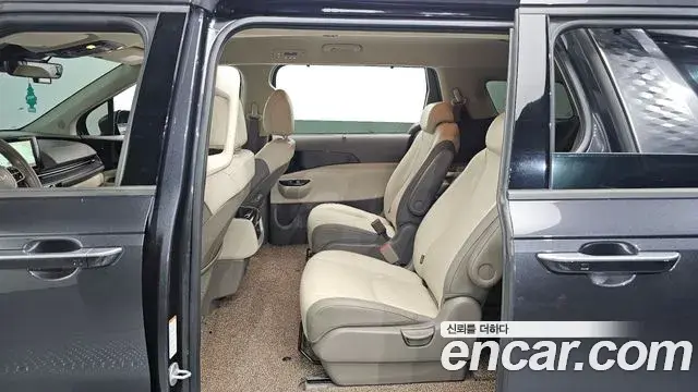 Kia Carnival 2022 — Фото 11/20