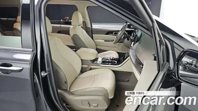 Kia Carnival 2022 — Photo 18/30