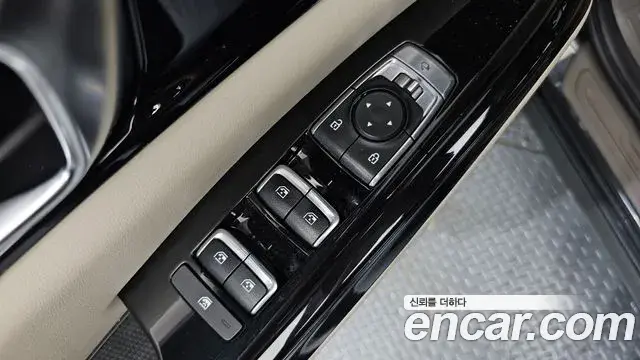 Kia Carnival 2022 — Photo 20/30