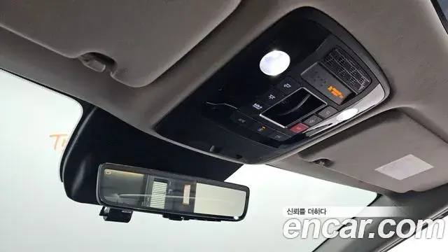 Kia Carnival 2025 — Photo 14/20