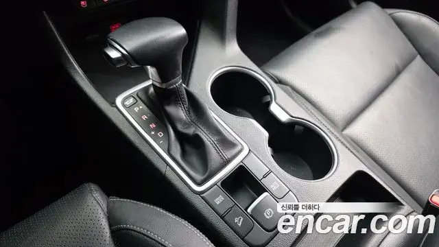 Kia Sportage The Bold 2021 — Фото 9/20