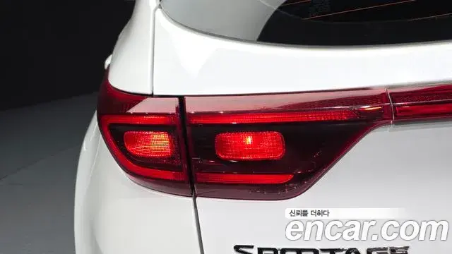 Kia Sportage The Bold 2021 — Şəkil 17/30