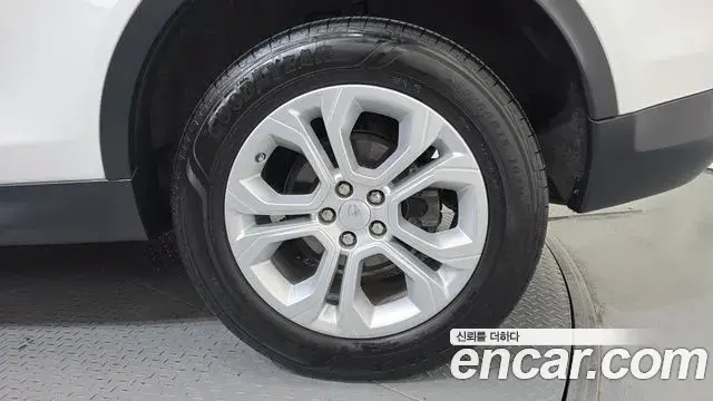 Land Rover Discovery Sport 2020 — Photo 17/20