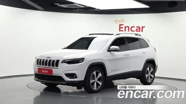 Jeep Cherokee 2021 — Şəkil 19/33