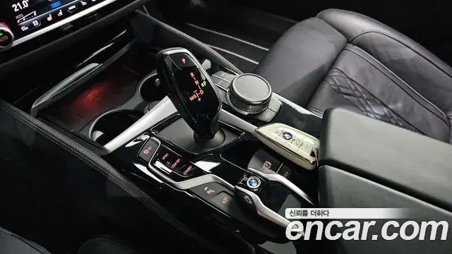 BMW 5 Series 2020 — Фото 9/20