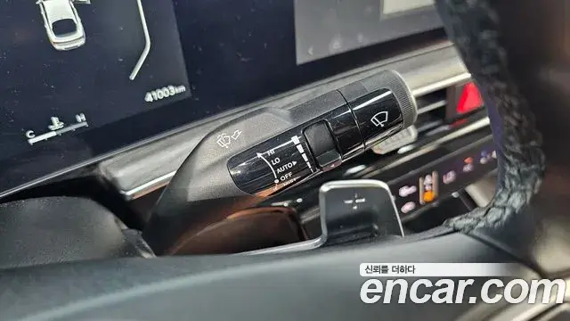 Kia K5 2023 — ფოტო 14/32