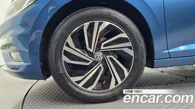 Volkswagen Jetta 2020 — ფოტო 4/20