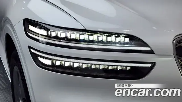 Genesis GV70 2025 — ფოტო 14/35
