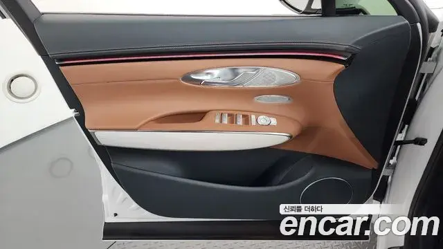 Genesis GV70 2025 — ფოტო 34/35