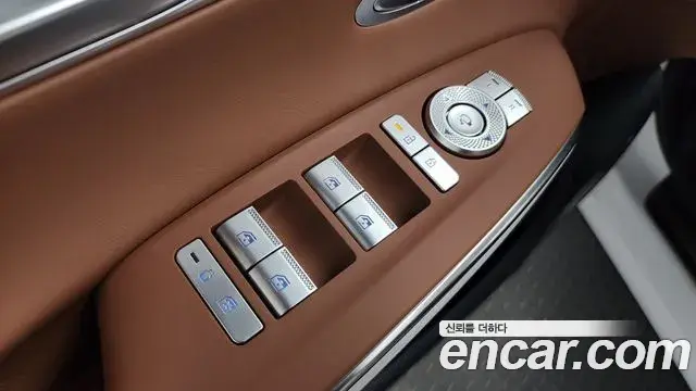 Genesis GV70 2025 — ფოტო 26/35