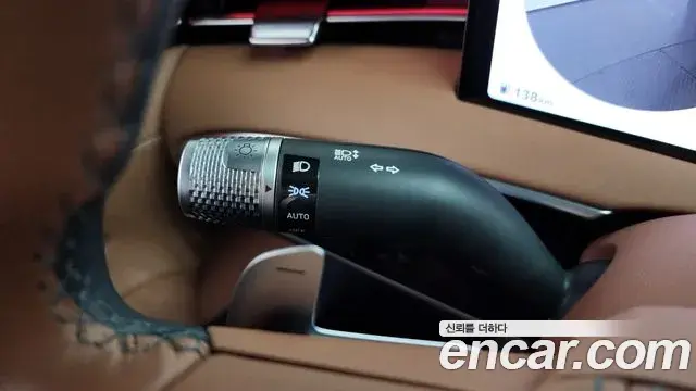Genesis GV70 2025 — ფოტო 27/35