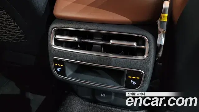 Genesis GV70 2025 — ფოტო 19/35