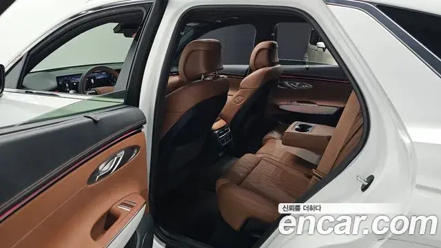 Genesis GV70 2025 — ფოტო 33/33