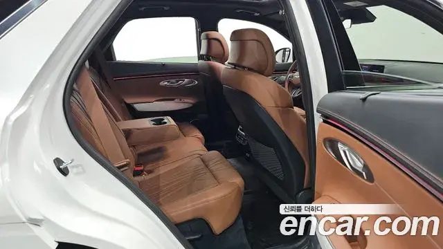 Genesis GV70 2025 — ფოტო 31/33