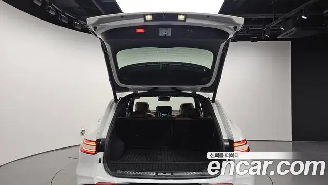 Genesis GV70 2025 — ფოტო 24/33