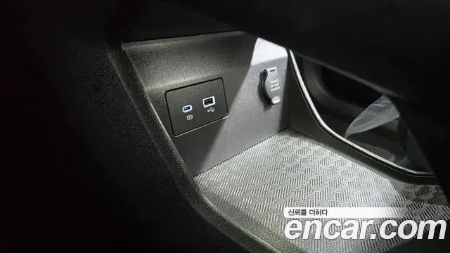 Renault Samsung Grand Koleos 2025 — Şəkil 37/39