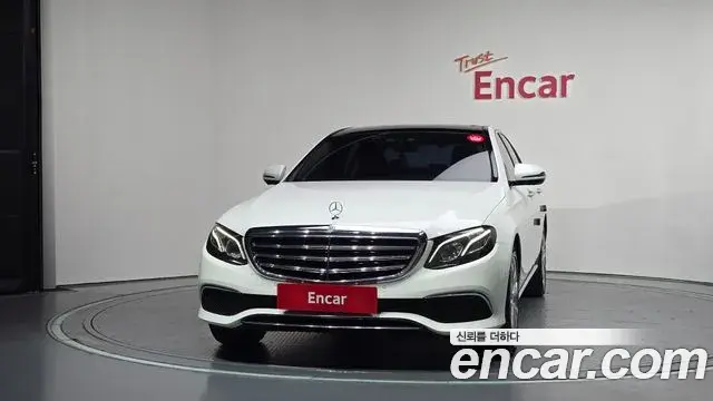 Mercedes-Benz E-Class 2019 — Фото 3/20