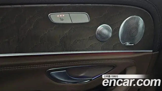 Mercedes-Benz E-Class 2019 — Фото 18/20