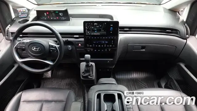 Hyundai Staria 2025 — Фото 7/20