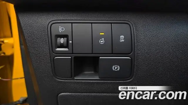 Hyundai Staria 2025 — Фото 17/20