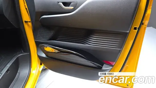 Hyundai Staria 2025 — ფოტო 8/34