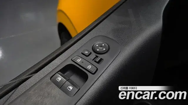 Hyundai Staria 2025 — ფოტო 31/34