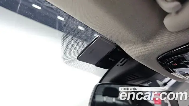 BMW 3 Series 2019 — ფოტო 18/31