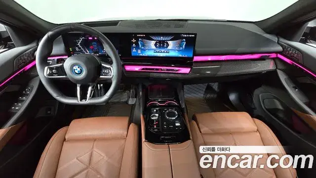 BMW 5 Series 2024 — Şəkil 12/31