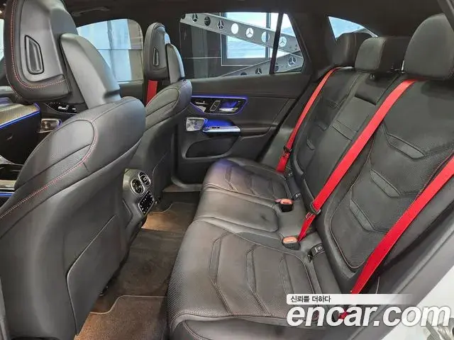 Mercedes-Benz GLC-Class 2026 — Photo 14/16
