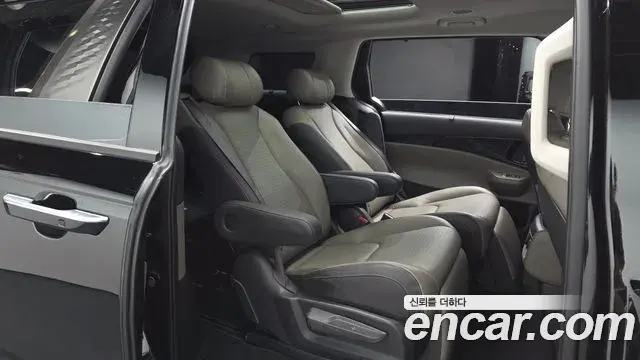 Kia Carnival 2025 — Фото 12/20